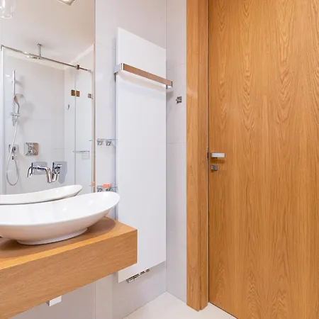 公寓 Sea Towers 15th Floor With Sea View By Renters Prestige *